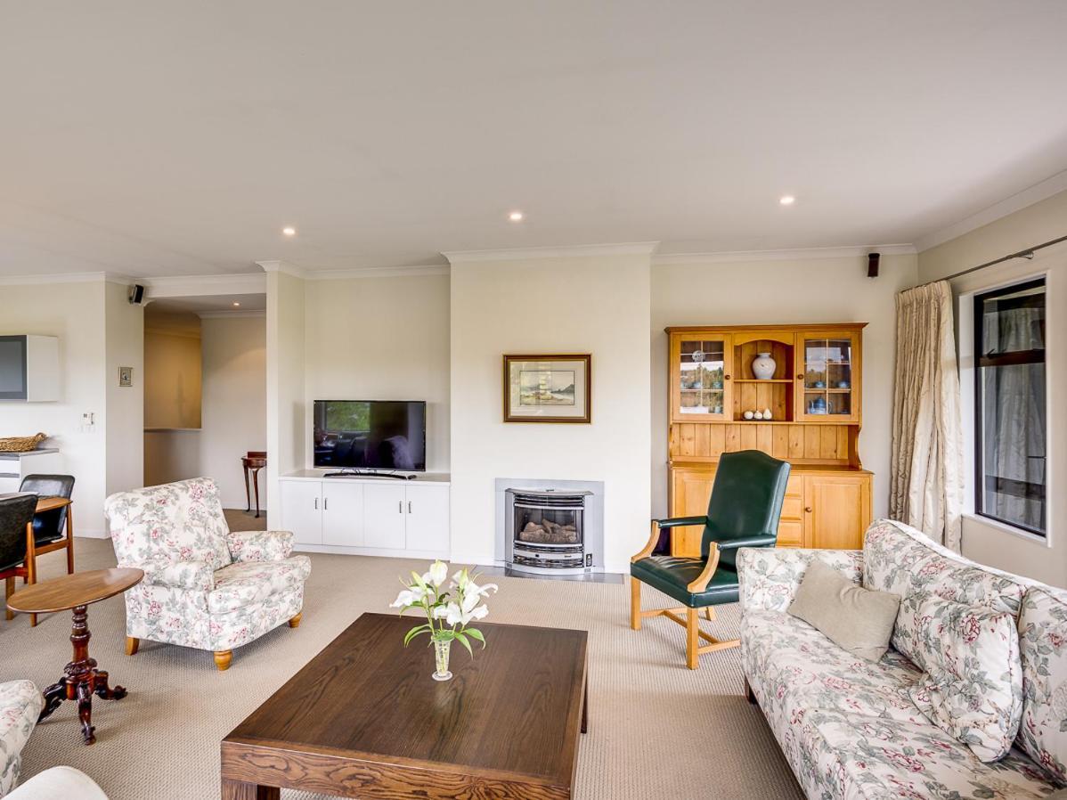 Busby Hill Villa - Havelock North Holiday Home Exteriér fotografie
